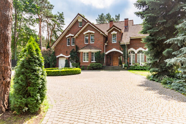 Best Driveway Paving Contractor  in Bay City, MI